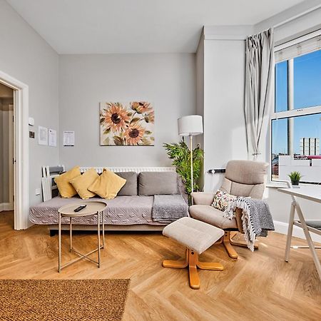 1 Dunluce Park - Portrush By The Sea Apartment Bagian luar foto